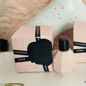 Viktor & Rolf Flowerbomb Extreme Bottle in Pale Pink with Black Accent